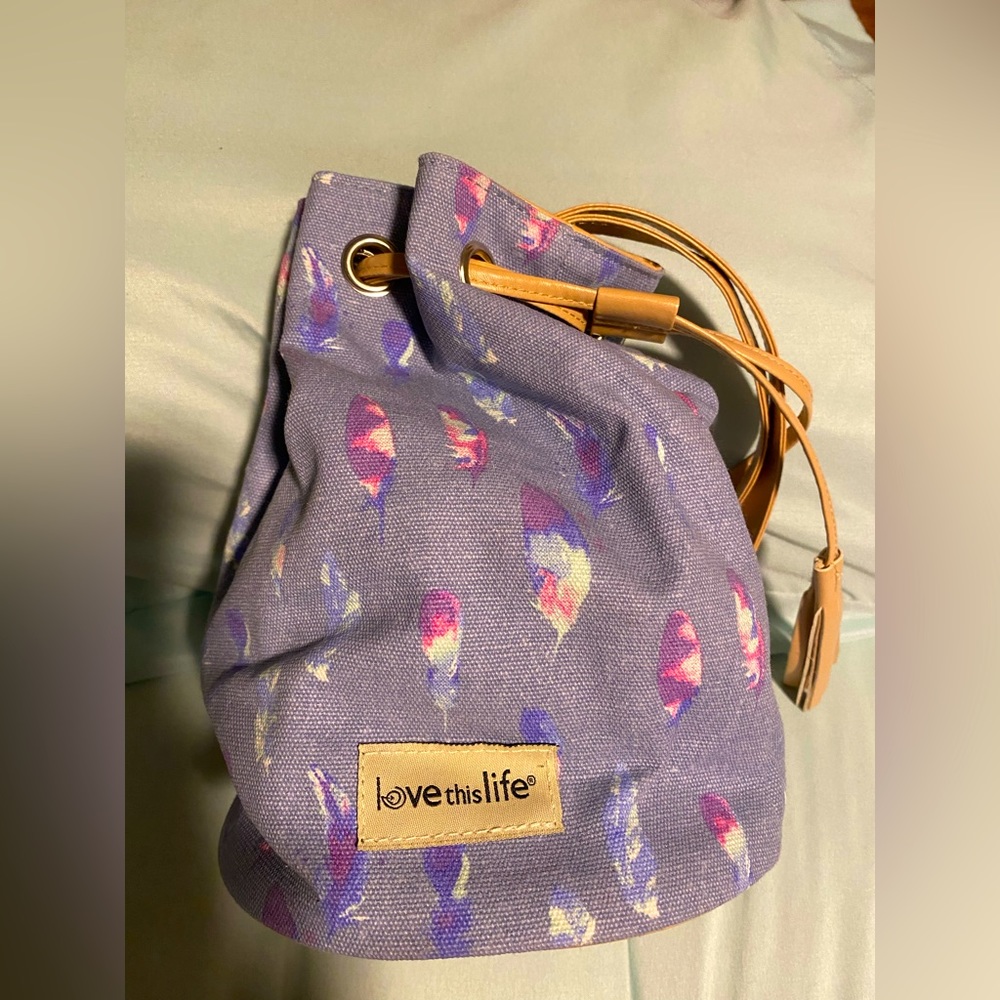 NWT LOVE THIS LIFE FEATHER PURSE ; Convertible drawstring backpack